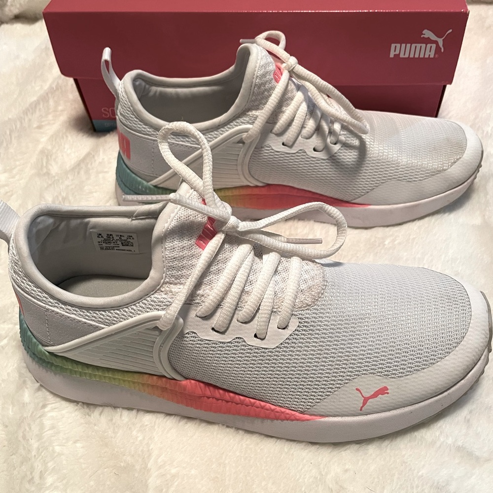 Puma Sneakers
